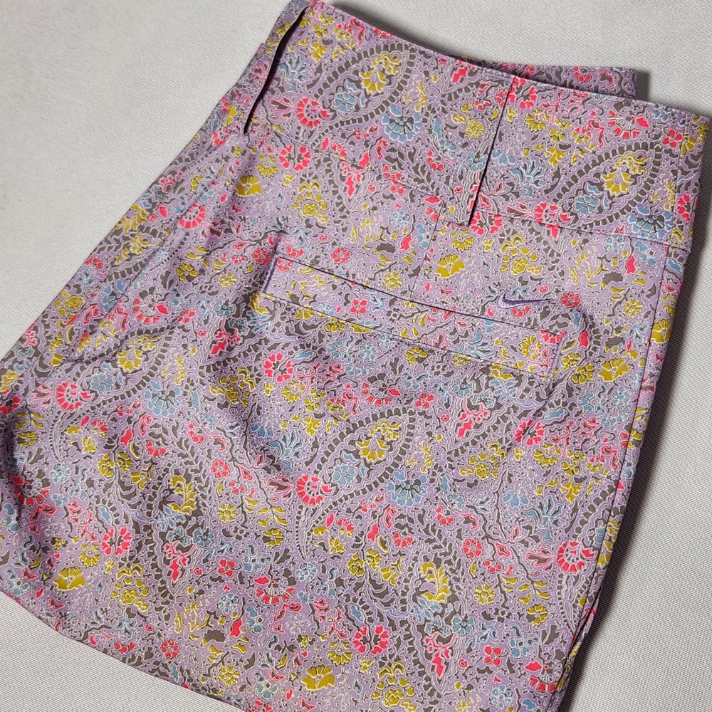 Nike Golf Shorts Bermuda sz 6 Purple Paisley Floral Fit Dry Stretch 205763-552‎